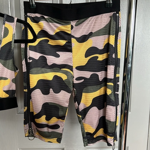 Matching sets - Picture 3 of 9